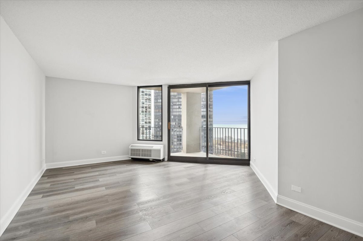 5320 N Sheridan Road 2109