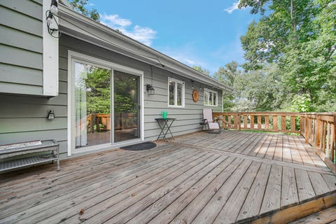 Tiny photo for 34 Londonderry Lane, Lincolnshire, IL 60069 (MLS # 12652674)