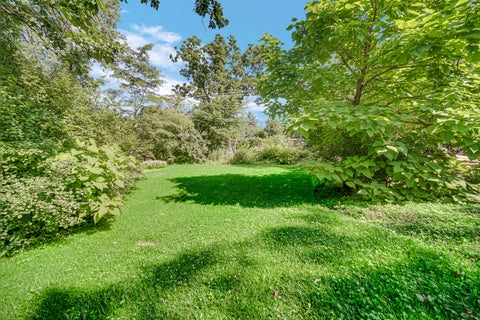 Tiny photo for 34 Londonderry Lane, Lincolnshire, IL 60069 (MLS # 12652674)