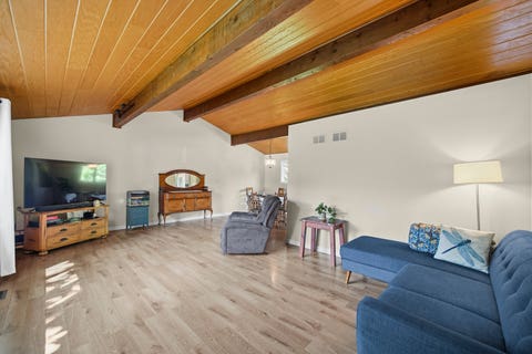 Tiny photo for 34 Londonderry Lane, Lincolnshire, IL 60069 (MLS # 12652674)