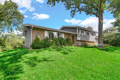 Tiny photo for 34 Londonderry Lane, Lincolnshire, IL 60069 (MLS # 12652674)