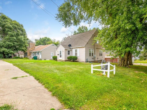 Tiny photo for 300 E 4th Street, Rock Falls, IL 61071 (MLS # 12726674)