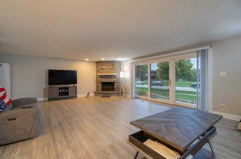 Tiny photo for 4 Cour La Salle Court, Palos Hills, IL 60465 (MLS # 12501955)