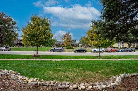 Tiny photo for 4 Cour La Salle Court, Palos Hills, IL 60465 (MLS # 12501955)