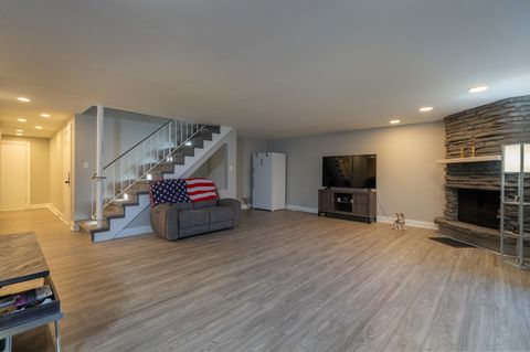 Tiny photo for 4 Cour La Salle Court, Palos Hills, IL 60465 (MLS # 12501955)