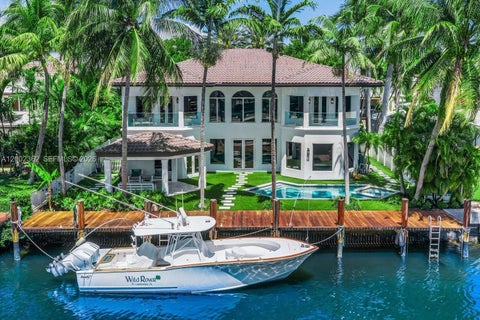 Photo of 2614 Castilla Isle Isle, Fort Lauderdale, FL 33301 (MLS # 12638081)