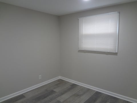 Tiny photo for 423 Blackhawk Avenue, Carpentersville, IL 60110 (MLS # 12787849)