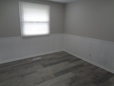 Tiny photo for 423 Blackhawk Avenue, Carpentersville, IL 60110 (MLS # 12787849)