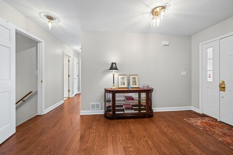 Tiny photo for 1427 Shire Circle, Inverness, IL 60067 (MLS # 12552214)