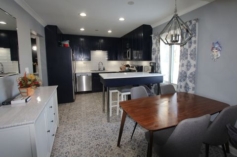 Tiny photo for 98 Wiltshire Court, Schaumburg, IL 60193 (MLS # 12548612)