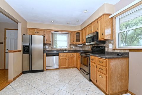 Tiny photo for 9416 S 80th Court, Hickory Hills, IL 60457 (MLS # 12587695)