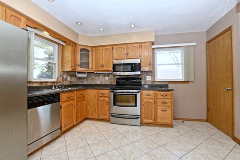 Tiny photo for 9416 S 80th Court, Hickory Hills, IL 60457 (MLS # 12587695)