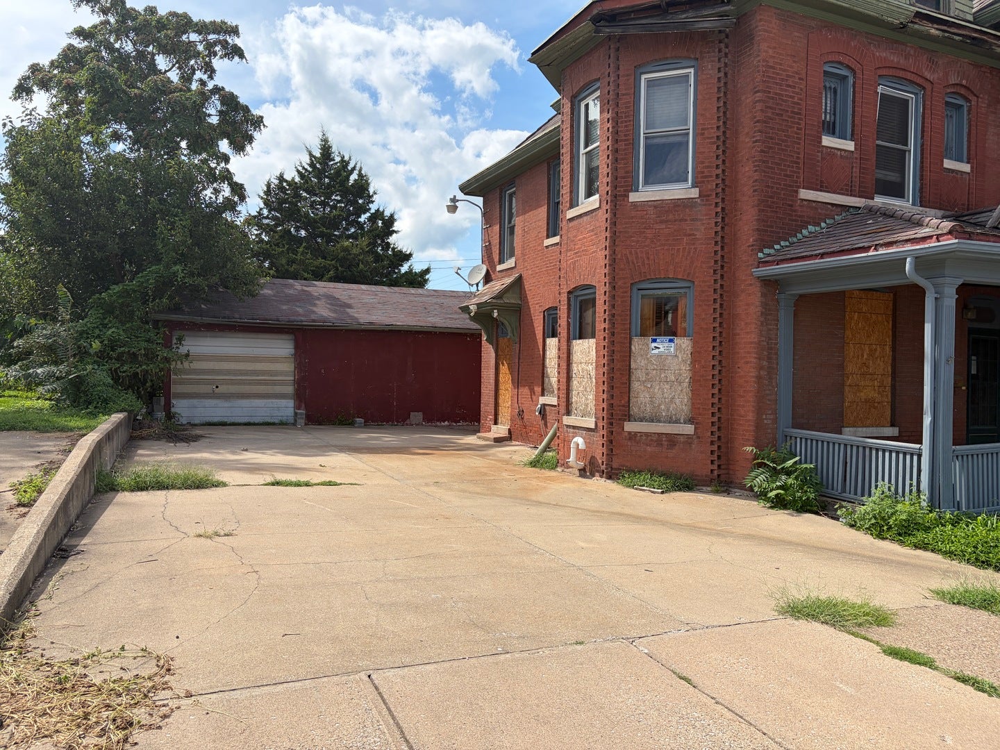 922 S 8th Street