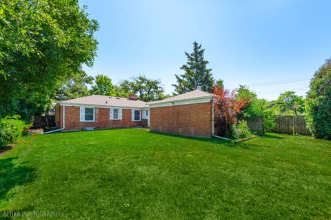 Tiny photo for 600 Garfield Avenue, Lake Bluff, IL 60044 (MLS # 12699072)