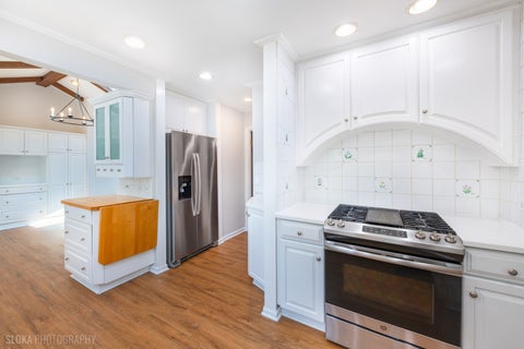 Tiny photo for 600 Garfield Avenue, Lake Bluff, IL 60044 (MLS # 12699072)