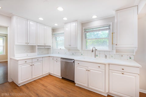 Tiny photo for 600 Garfield Avenue, Lake Bluff, IL 60044 (MLS # 12699072)