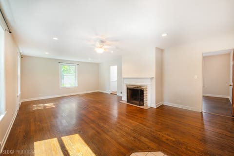 Tiny photo for 600 Garfield Avenue, Lake Bluff, IL 60044 (MLS # 12699072)