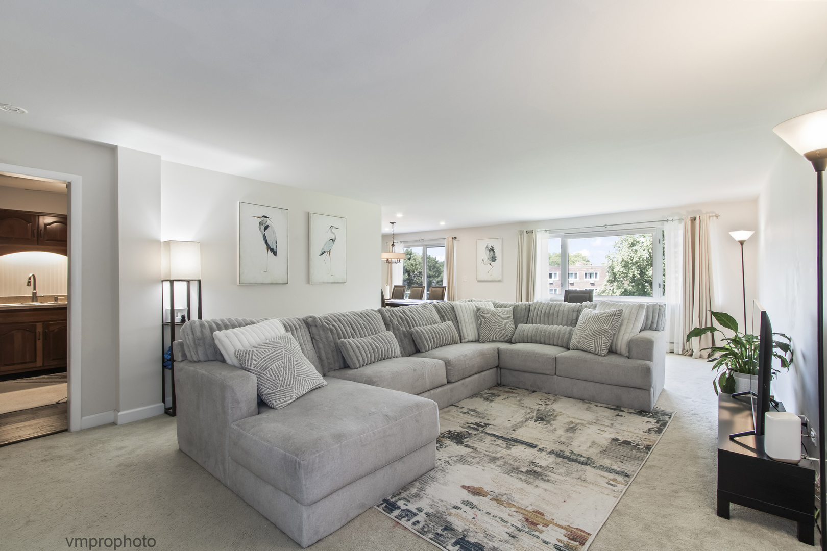 2812 E Bel Aire Drive 303