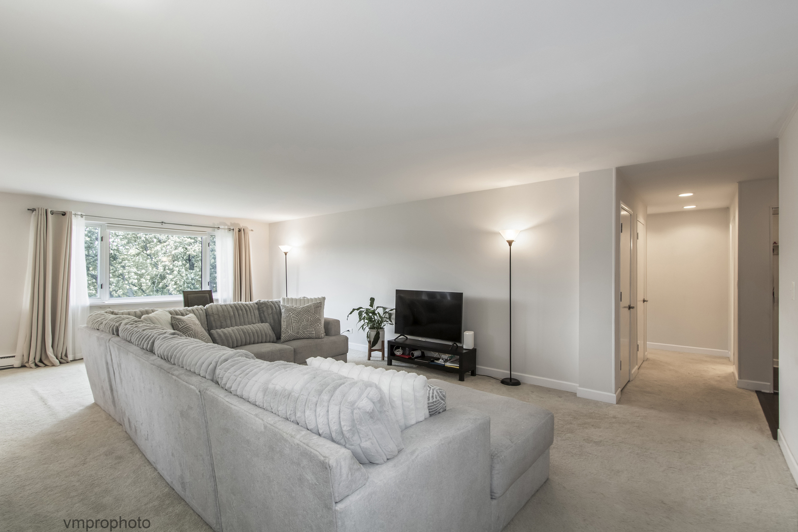 2812 E Bel Aire Drive 303