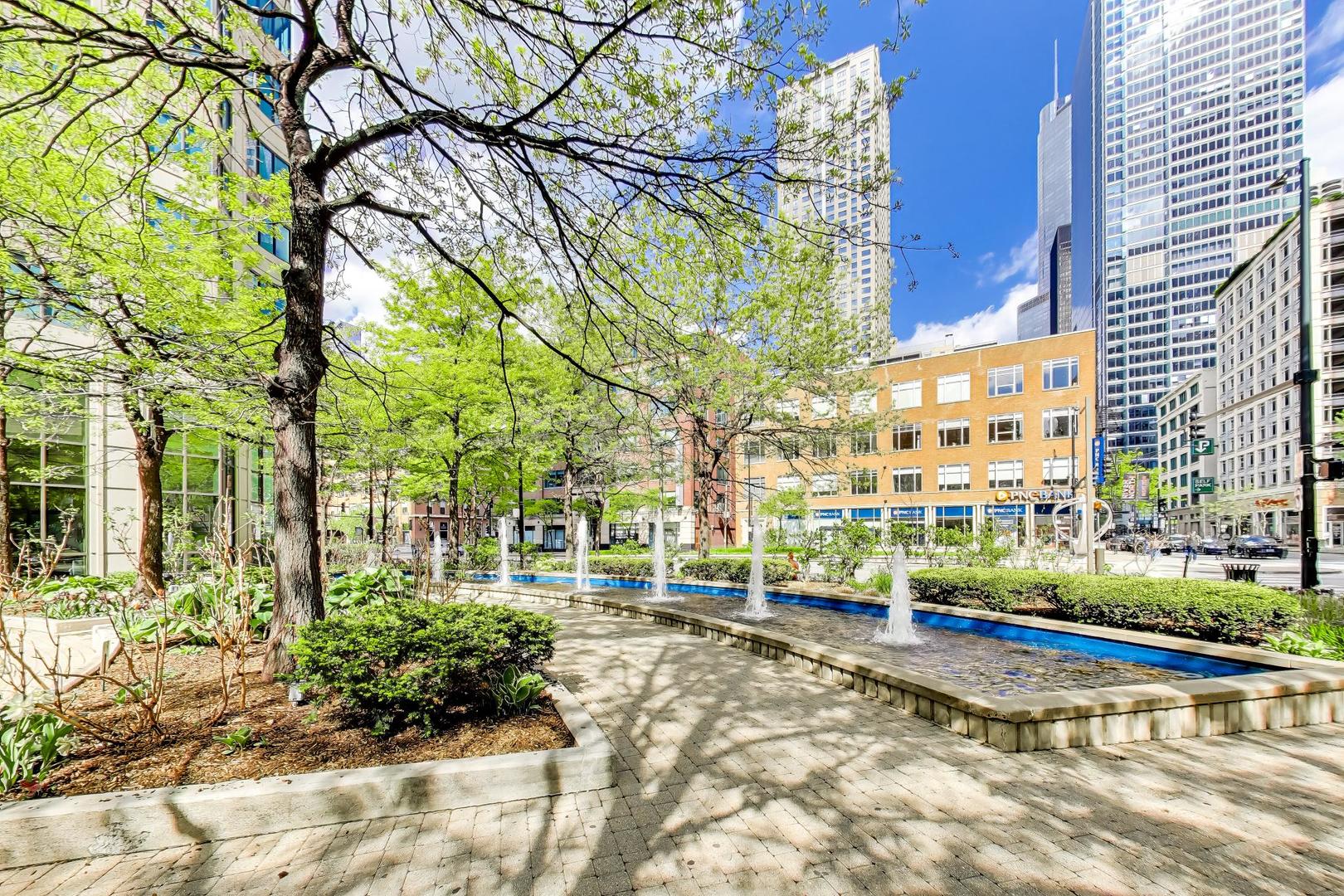 400 N La Salle Drive 1002