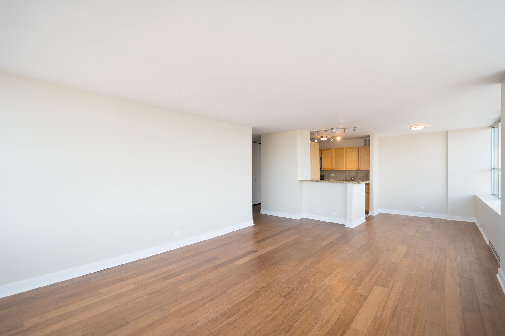 655 W IRVING PARK Road 5416