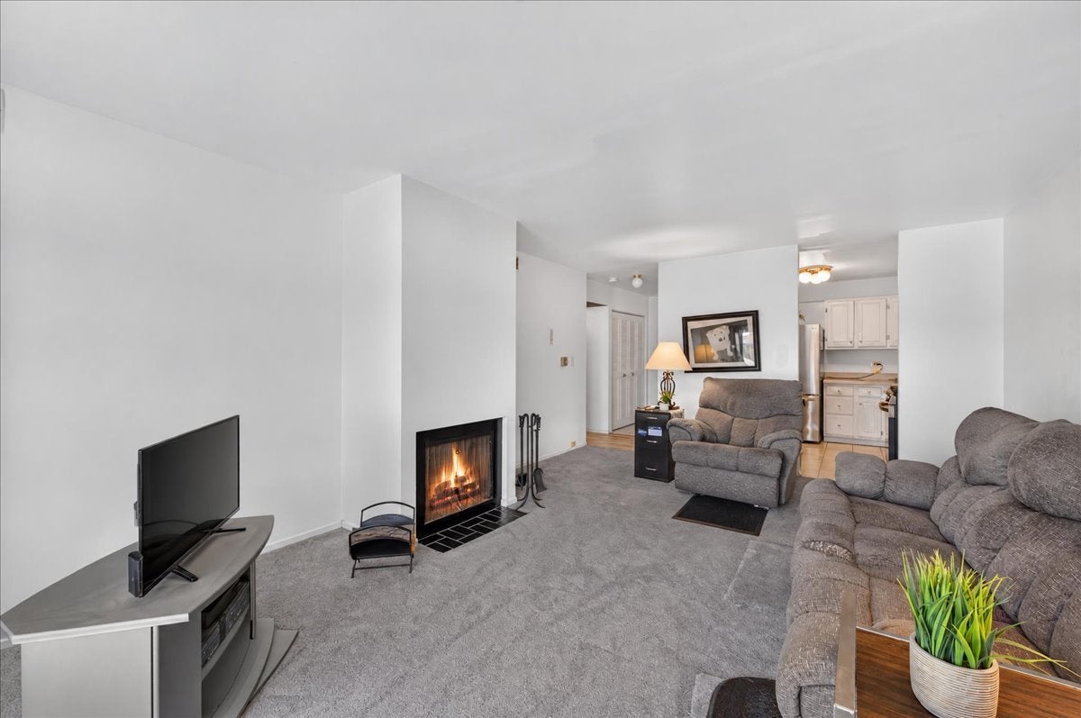 2000 Bayside Drive 313