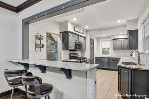 Tiny photo for 462 Glendenning Place, Waukegan, IL 60085 (MLS # 12655630)
