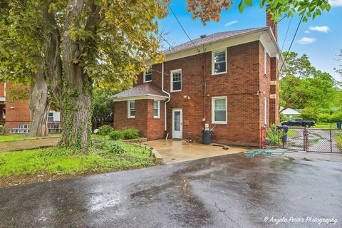 Tiny photo for 462 Glendenning Place, Waukegan, IL 60085 (MLS # 12655630)
