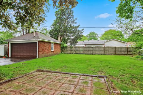 Tiny photo for 462 Glendenning Place, Waukegan, IL 60085 (MLS # 12655630)