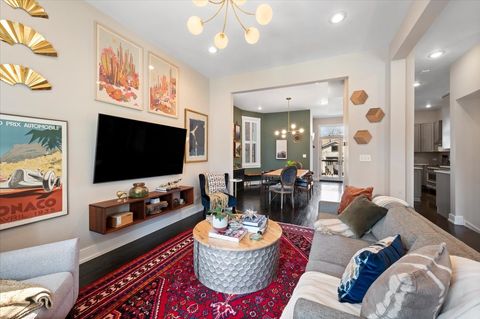 Tiny photo for 2710 N Sacramento Avenue, Chicago, IL 60647 (MLS # 12597943)