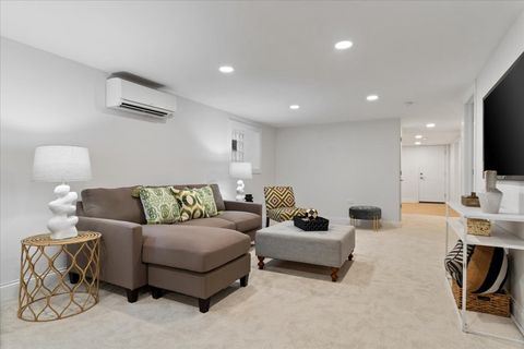 Tiny photo for 4546 N Knox Avenue, Chicago, IL 60630 (MLS # 12572656)