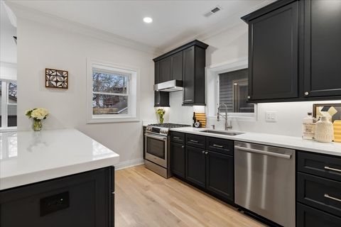 Tiny photo for 4546 N Knox Avenue, Chicago, IL 60630 (MLS # 12572656)