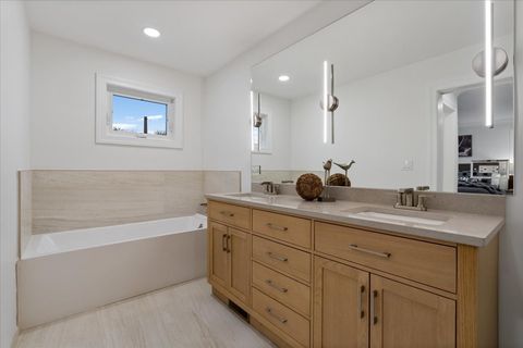 Tiny photo for 4546 N Knox Avenue, Chicago, IL 60630 (MLS # 12572656)