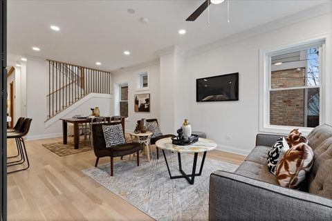 Tiny photo for 4546 N Knox Avenue, Chicago, IL 60630 (MLS # 12572656)