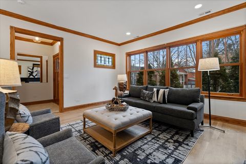 Tiny photo for 4546 N Knox Avenue, Chicago, IL 60630 (MLS # 12572656)