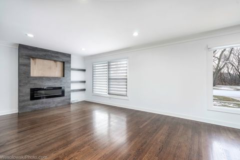 Tiny photo for 10841 Laramie Avenue, Oak Lawn, IL 60453 (MLS # 12572227)