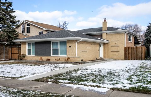 Photo of 10841 Laramie Avenue, Oak Lawn, IL 60453 (MLS # 12572227)