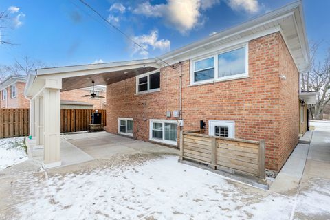 Tiny photo for 10841 Laramie Avenue, Oak Lawn, IL 60453 (MLS # 12572227)
