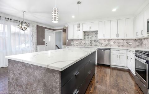 Tiny photo for 10841 Laramie Avenue, Oak Lawn, IL 60453 (MLS # 12572227)