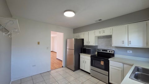 Tiny photo for 718 Cobblestone Circle #C, Glenview, IL 60025 (MLS # 12768011)