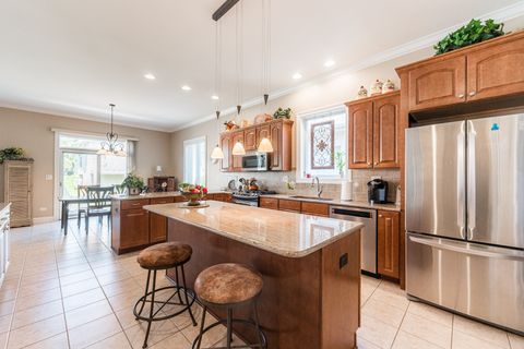 Tiny photo for 101 Rose Drive, Bloomingdale, IL 60108 (MLS # 12557499)