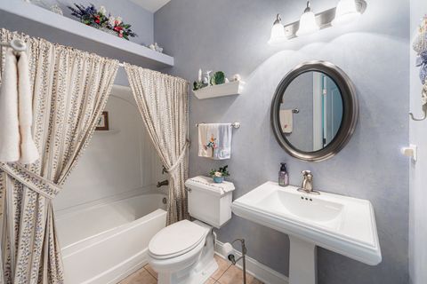 Tiny photo for 101 Rose Drive, Bloomingdale, IL 60108 (MLS # 12557499)