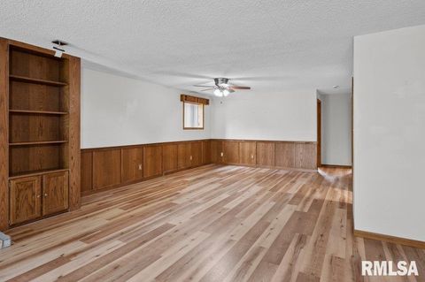 Tiny photo for 211 EAGLE RIDGE Road, Muscatine, IA 52761 (MLS # QC4264071)