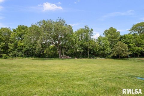 Tiny photo for 211 EAGLE RIDGE Road, Muscatine, IA 52761 (MLS # QC4264071)