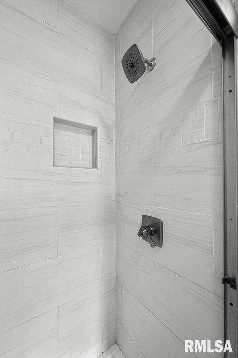 Tiny photo for 211 EAGLE RIDGE Road, Muscatine, IA 52761 (MLS # QC4264071)