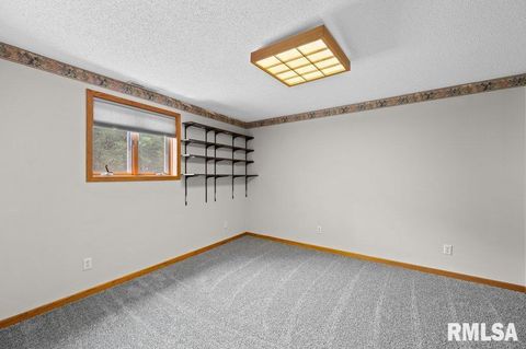 Tiny photo for 211 EAGLE RIDGE Road, Muscatine, IA 52761 (MLS # QC4264071)