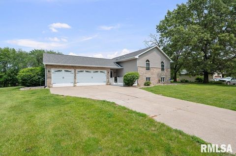 Tiny photo for 211 EAGLE RIDGE Road, Muscatine, IA 52761 (MLS # QC4264071)