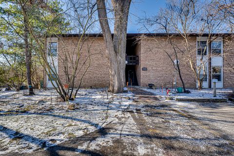 5522 E Lake Drive B Lisle IL 60532