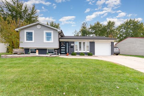 Tiny photo for 8177 Northway Drive, Hanover Park, IL 60133 (MLS # 12507742)