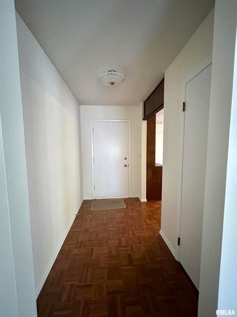 Tiny photo for 611 S TERRACE Drive, Carbondale, IL 62901 (MLS # EB459929)